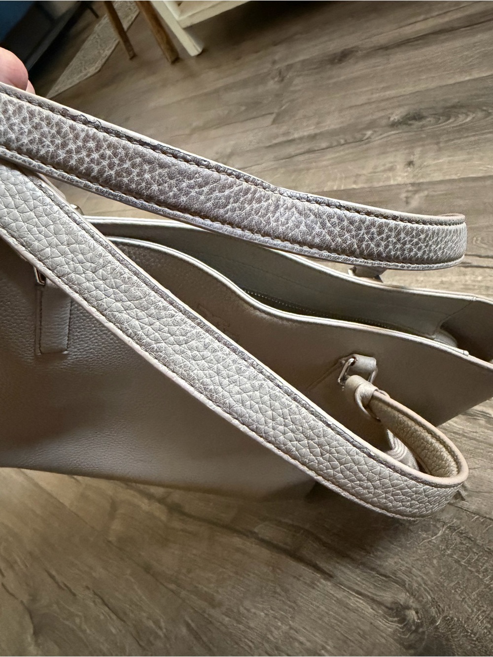 Tory Burch Thea Taupe Pebbled Leather Tote Bag Large Tassel Logo Shopper Used - Picture 15 of 16